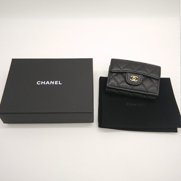 CHANEL Black Caviar Leather Logo Wallet - Picture 9 of 10